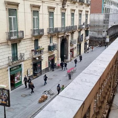 Dimora Donn'Alba Apartment Наполи Екстериор снимка