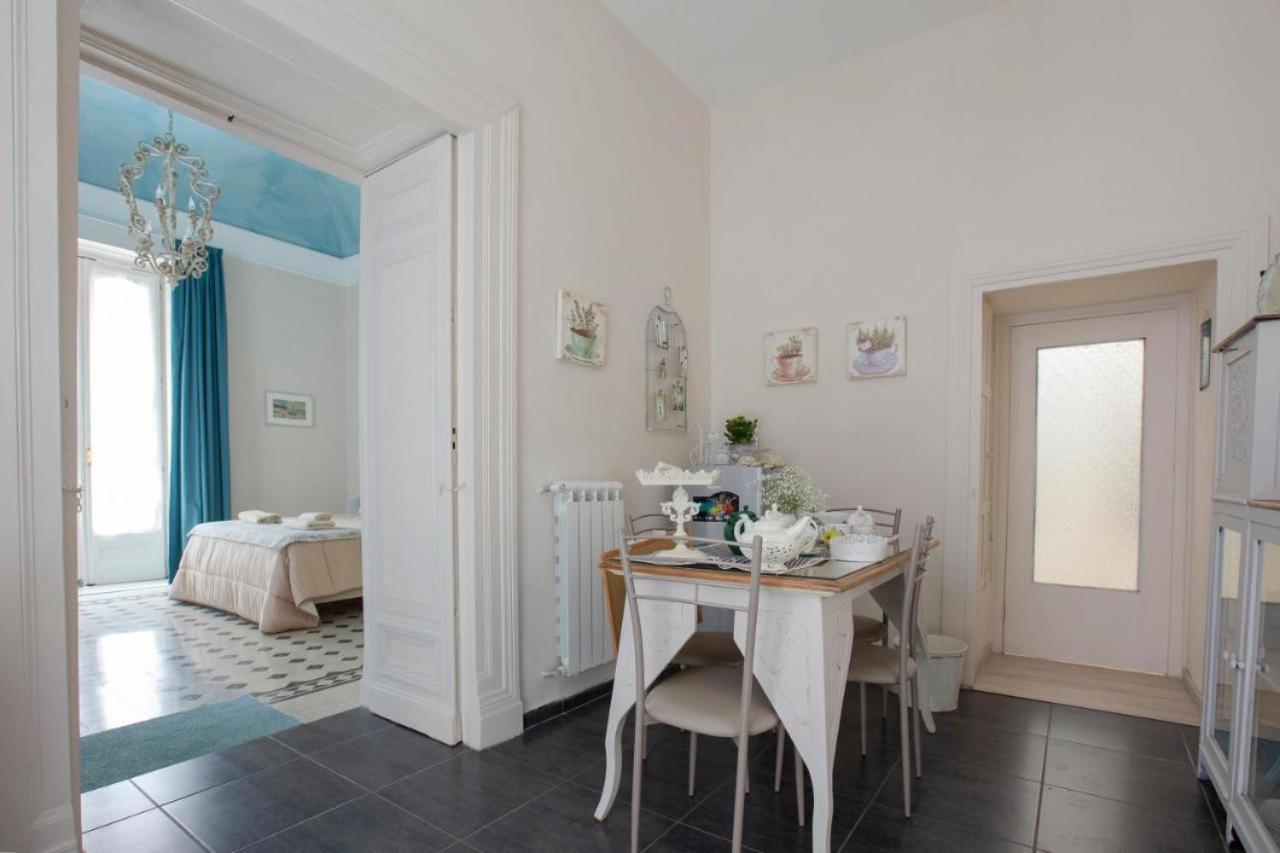 Dimora Donn'Alba Apartment Наполи Екстериор снимка