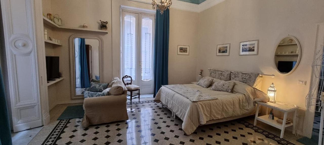 Dimora Donn'Alba Apartment Наполи Екстериор снимка