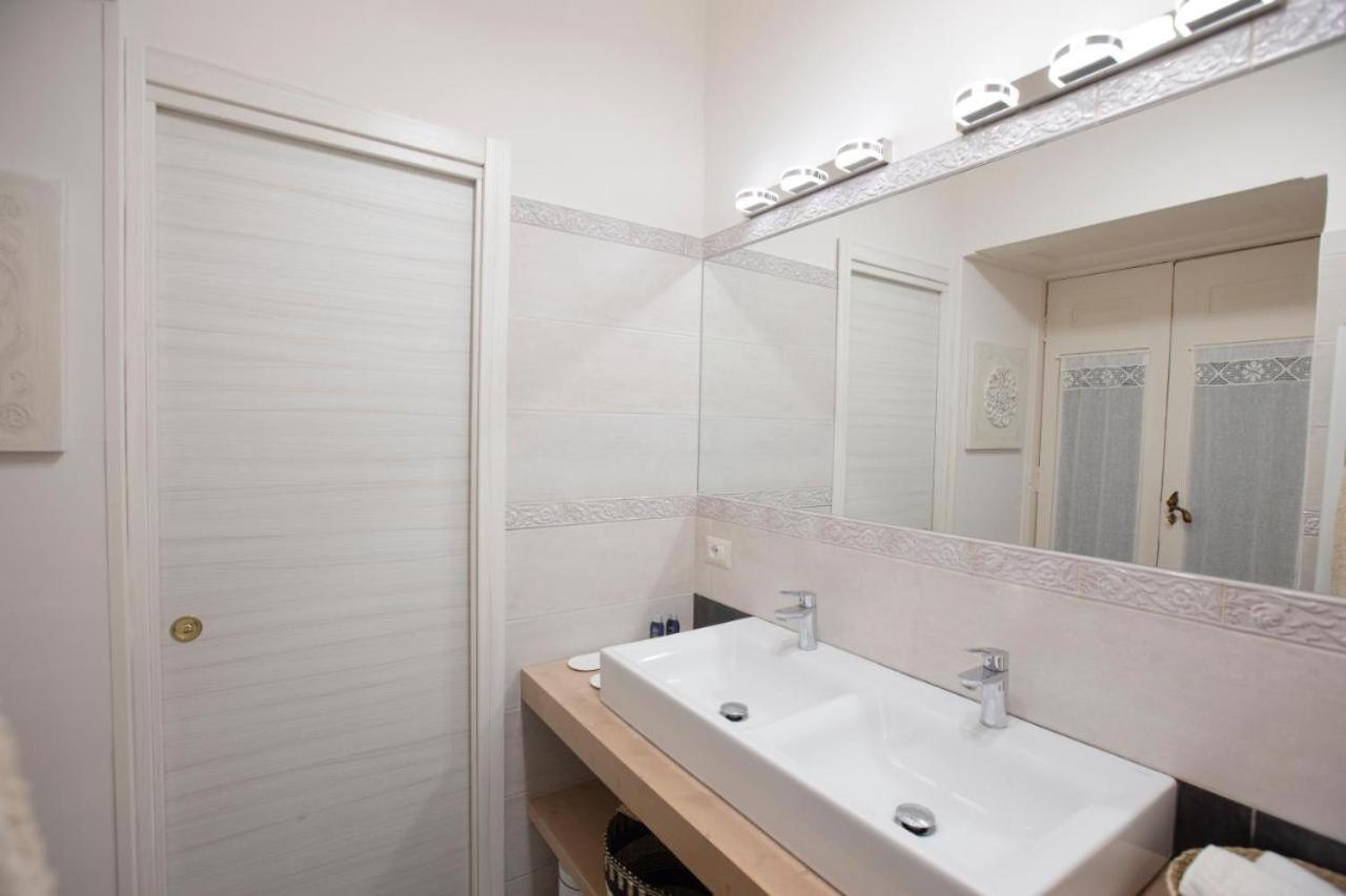 Dimora Donn'Alba Apartment Наполи Екстериор снимка