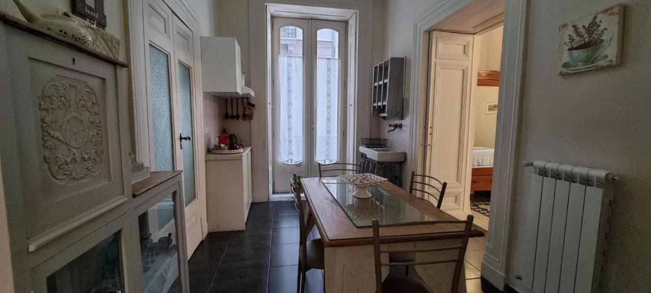 Dimora Donn'Alba Apartment Наполи Екстериор снимка